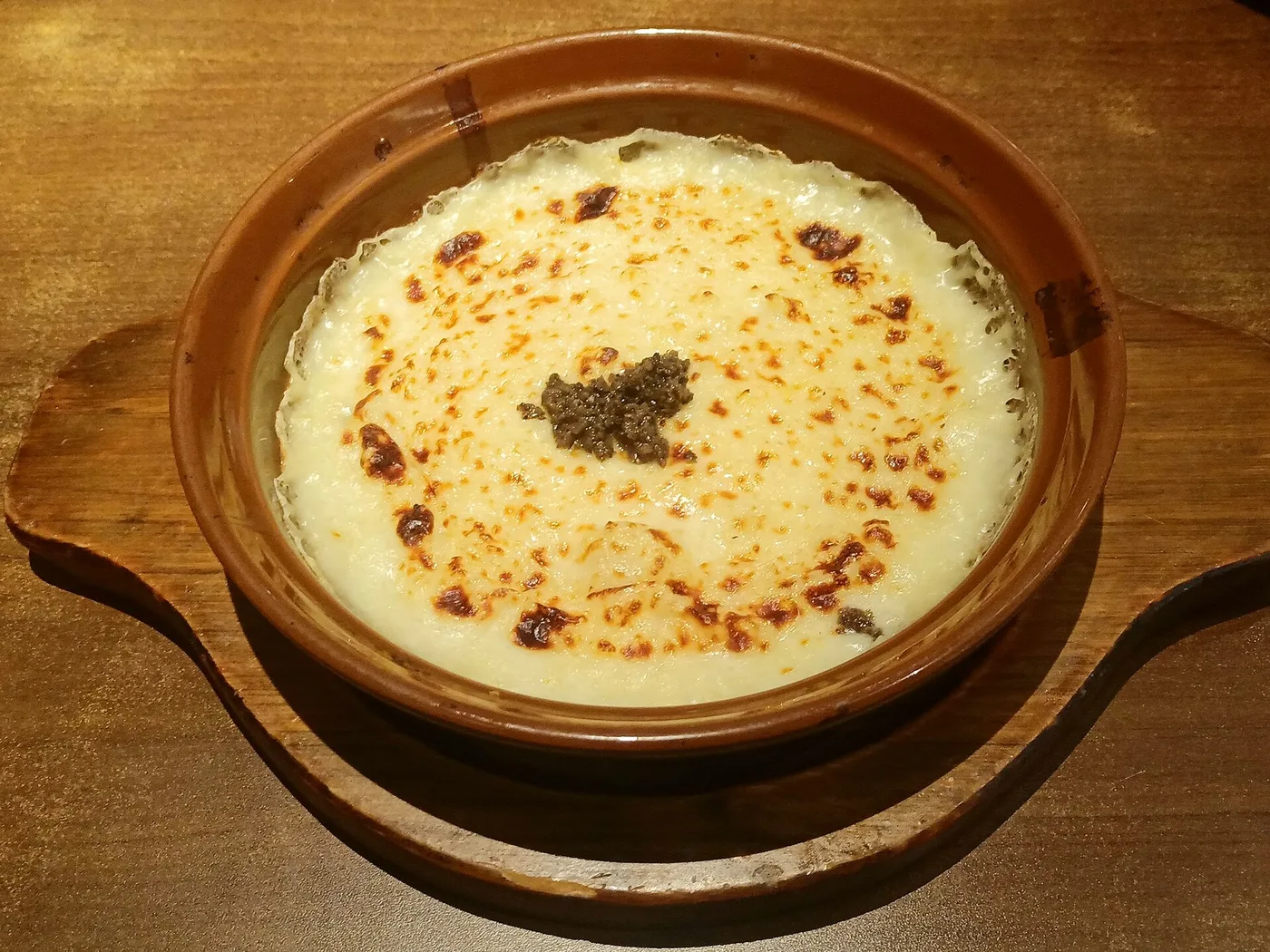 Печёный картофель с творожным соусом — изображение блюда