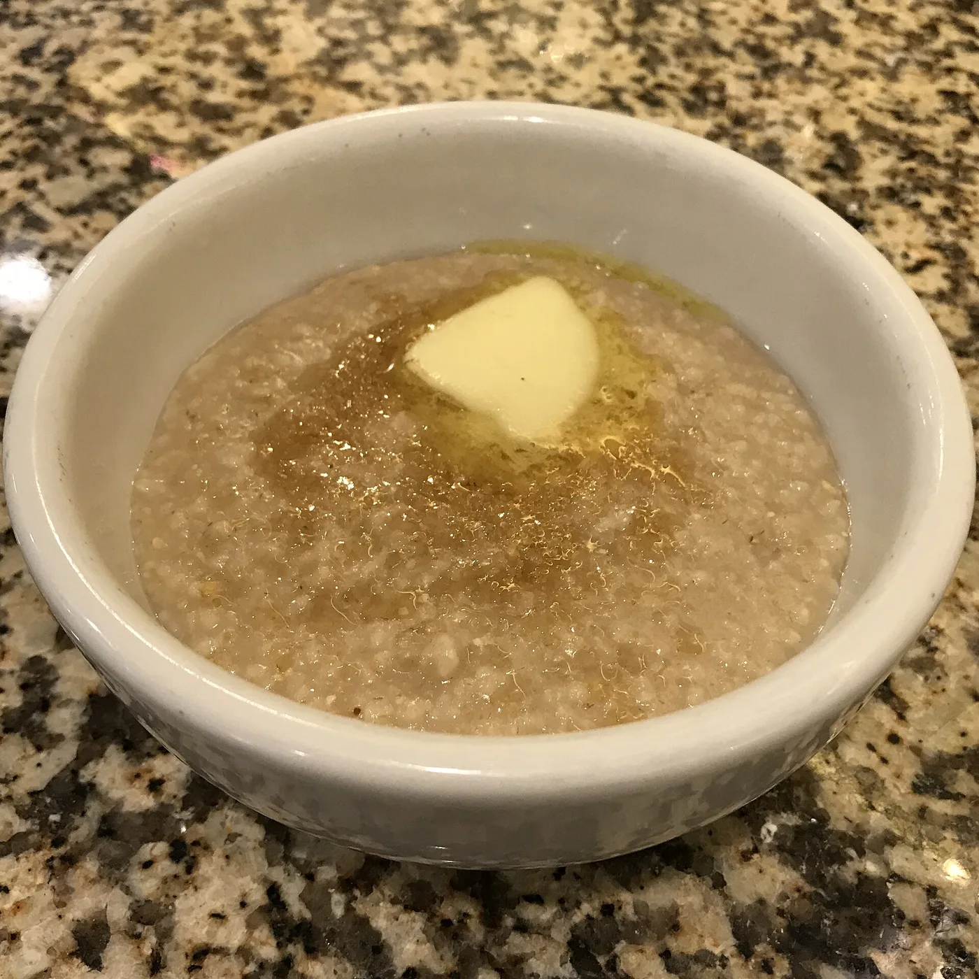 Ячневая каша с маслом — изображение блюда